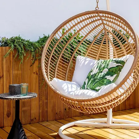 Attic Oasis With Terrace 公寓