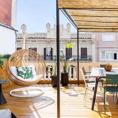 דירה Attic Oasis With Terrace